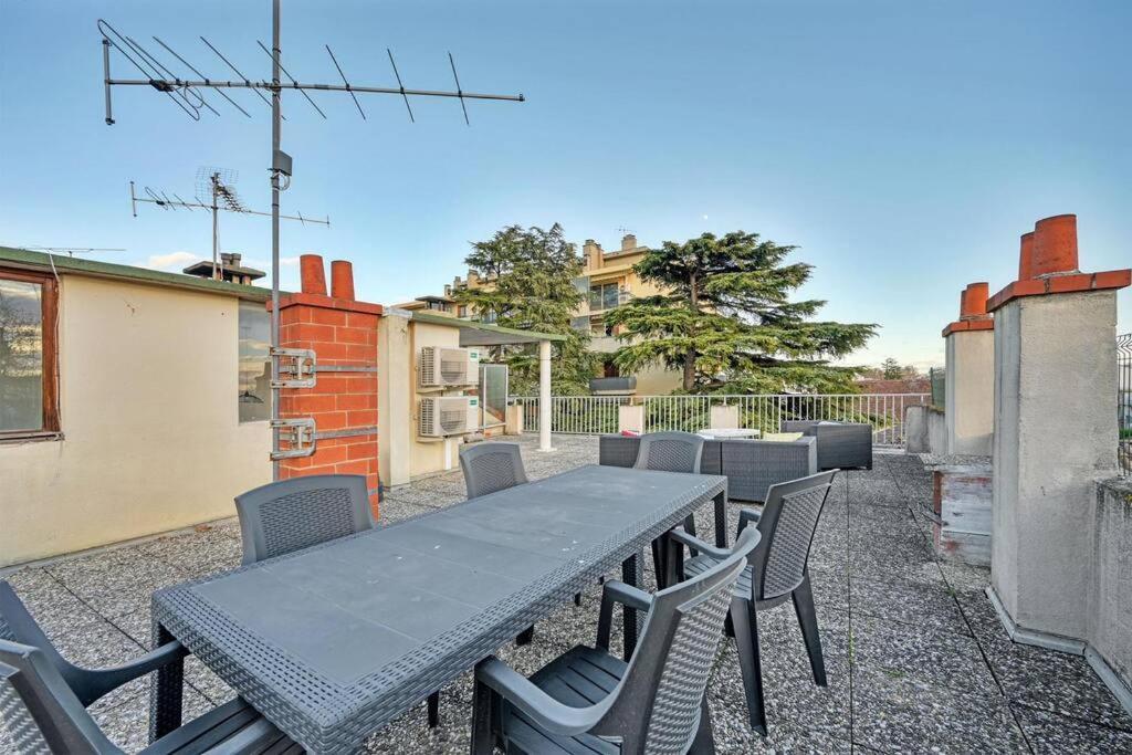 The Rooftop - Ac Clim - Wi-Fi - Parking Gratuit Dans La Rue อาวีญง ภายนอก รูปภาพ